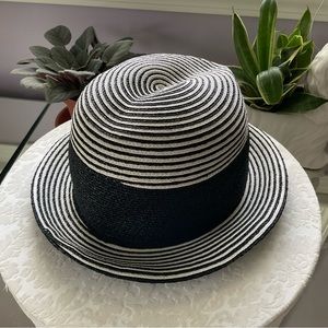 Makin New York Hat NWT Size Large